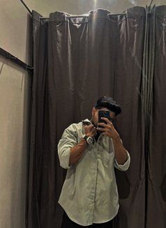Cuteb - Male escort in New Delhi Photo 1 of 3