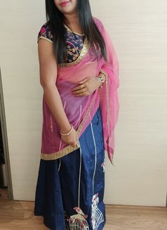 Simran - एस्कॉर्ट in Hyderabad Photo 1 of 6