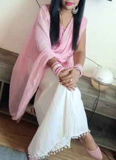 Simran - एस्कॉर्ट in Hyderabad Photo 2 of 6