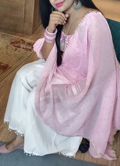 Simran - एस्कॉर्ट in Hyderabad Photo 5 of 6