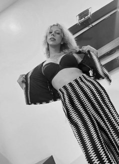 Beljeet Kaur video call only - Transsexual ఎస్కార్ట్ in Bangalore Photo 13 of 15