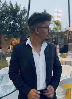 P7351 - Male एस्कॉर्ट in Mumbai Photo 2 of 4