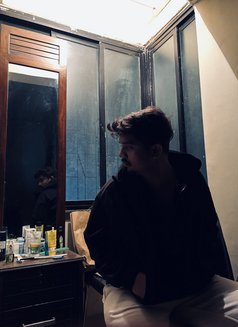 P7351 - Male एस्कॉर्ट in Mumbai Photo 4 of 4