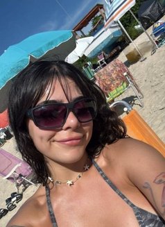 Elena - एस्कॉर्ट in Mumbai Photo 2 of 4