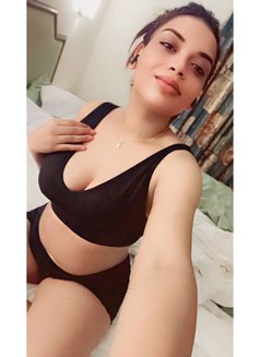 Erana - ఎస్కార్ట్ in Bangalore Photo 3 of 3