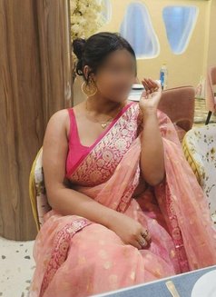 Hot Baddies Inc - escort agency in Mumbai Photo 3 of 5