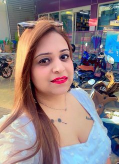 Lavishka - escort in Kolkata Photo 12 of 14