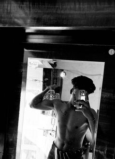 Pussy Eater - Male எஸ்கார்ட் in Pune Photo 2 of 5