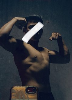 Anubhav Singh - Male escort in Mumbai Photo 4 of 5