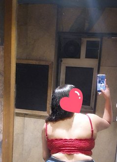 Shreya Singh - escort in Kolkata Photo 9 of 23