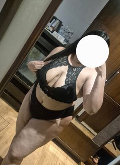 Shreya Singh - escort in Kolkata Photo 11 of 23