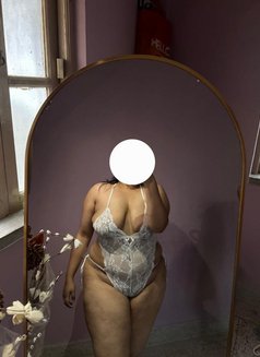 Shreya Singh - escort in Kolkata Photo 14 of 23