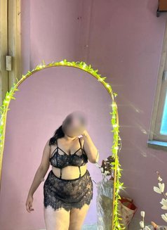 Shreya Singh - escort in Kolkata Photo 18 of 23