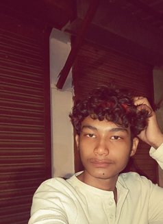 Nufyy - Male escort in Jaipur Photo 4 of 5