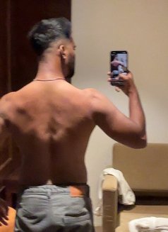 Sid69 - Male escort in Mumbai Photo 3 of 4