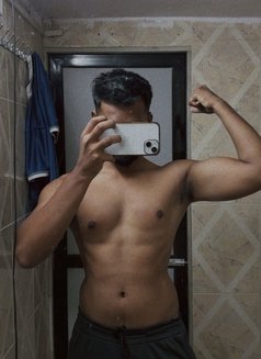 Sid69 - Male escort in Mumbai Photo 4 of 4