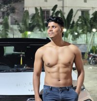 Suri - Male एस्कॉर्ट in Kolkata