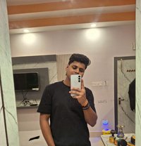 Suri - Male एस्कॉर्ट in Kolkata