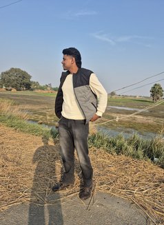 Suri - Male escort in Kolkata Photo 3 of 6