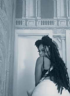 Sugar - एस्कॉर्ट in Bangalore Photo 3 of 9