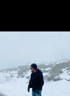 Hunter - Male escort in Mumbai Photo 3 of 4