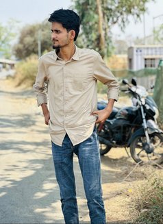 Luqmxn - Male escort in Mumbai Photo 3 of 4