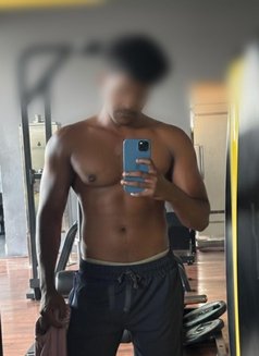 Zoro - Male యాక్టర్ in Chennai Photo 1 of 2