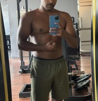 Zoro - Male முதியோருக்கான நடிப்பாளர் in Chennai