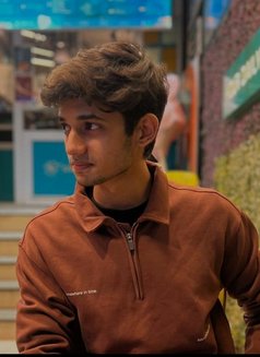 Roshan - Male escort in Kozhikode Photo 1 of 1