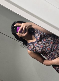 Celin - Transsexual escort in Kochi Photo 1 of 2