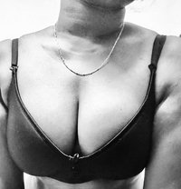 Ziya - escort in Kochi