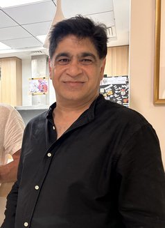 Girls Only! Meet Daddy 4 Free-No Money - Male escort in Bangalore Photo 1 of 7