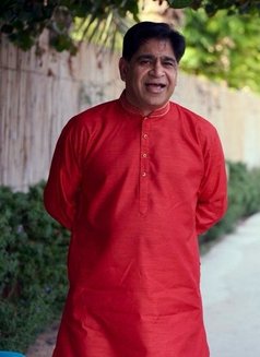 Girls Only! Meet Daddy 4 Free-No Money - Male escort in Bangalore Photo 2 of 7