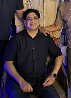 Girls Only! Meet Daddy 4 Free-No Money - Male escort in Bangalore Photo 3 of 7