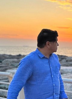 Girls Only! Meet Daddy 4 Free-No Money - Male escort in Bangalore Photo 5 of 7