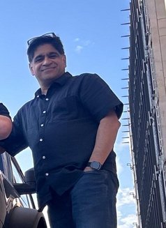 Girls Only! Meet Daddy 4 Free-No Money - Male escort in Bangalore Photo 6 of 7