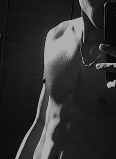 Damon S - Male escort in Mumbai Photo 1 of 5