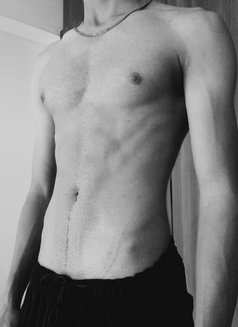 Damon S - Male escort in Mumbai Photo 10 of 10