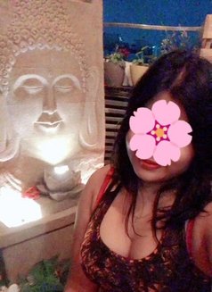 Nidhi - escort in Chennai Photo 2 of 3