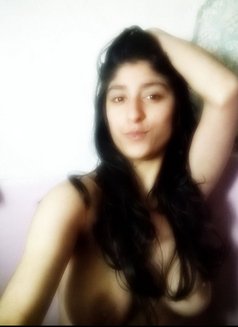 Ishika Sharma - escort in Candolim, Goa Photo 3 of 5